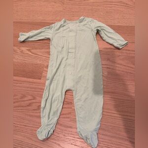 Magnetic me sleeper